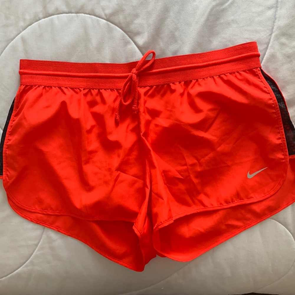 NIKE shorts (nwot)